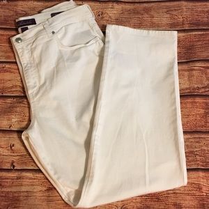 EUC Size 16 Amanda White Jeans Straight Leg